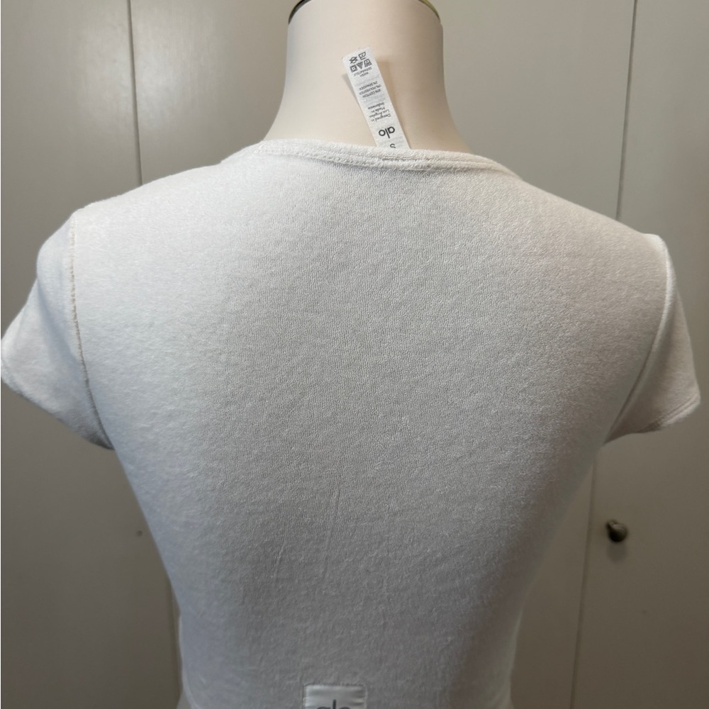 ALO Yoga Cream Square Neck Crop Top - Picture 5 of 8